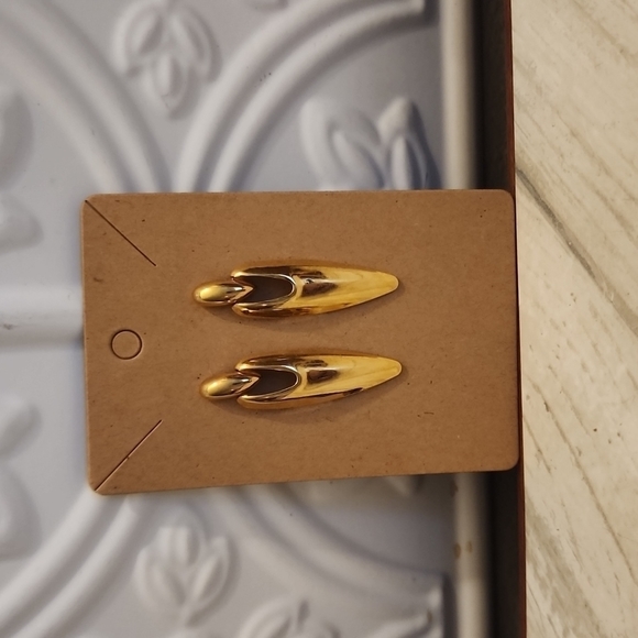 3 for $15 - Fun Goldtone Oblong Earrings - Picture 3 of 4